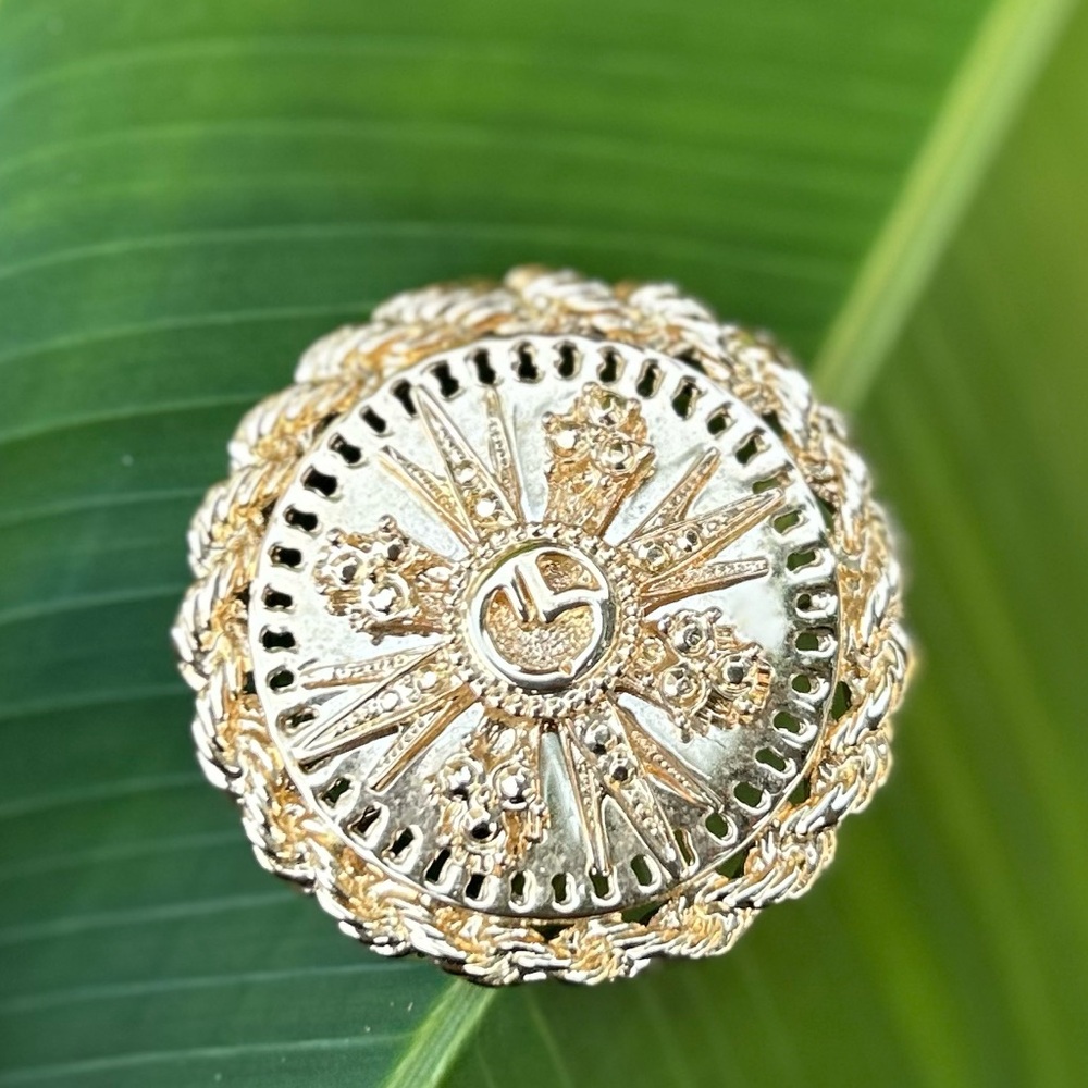 Vintage St. John Logo Starburst Rope Edge gold plated pin brooch
